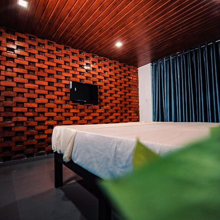 Paithal Meadows Hotel Paithalmala Екстериор снимка
